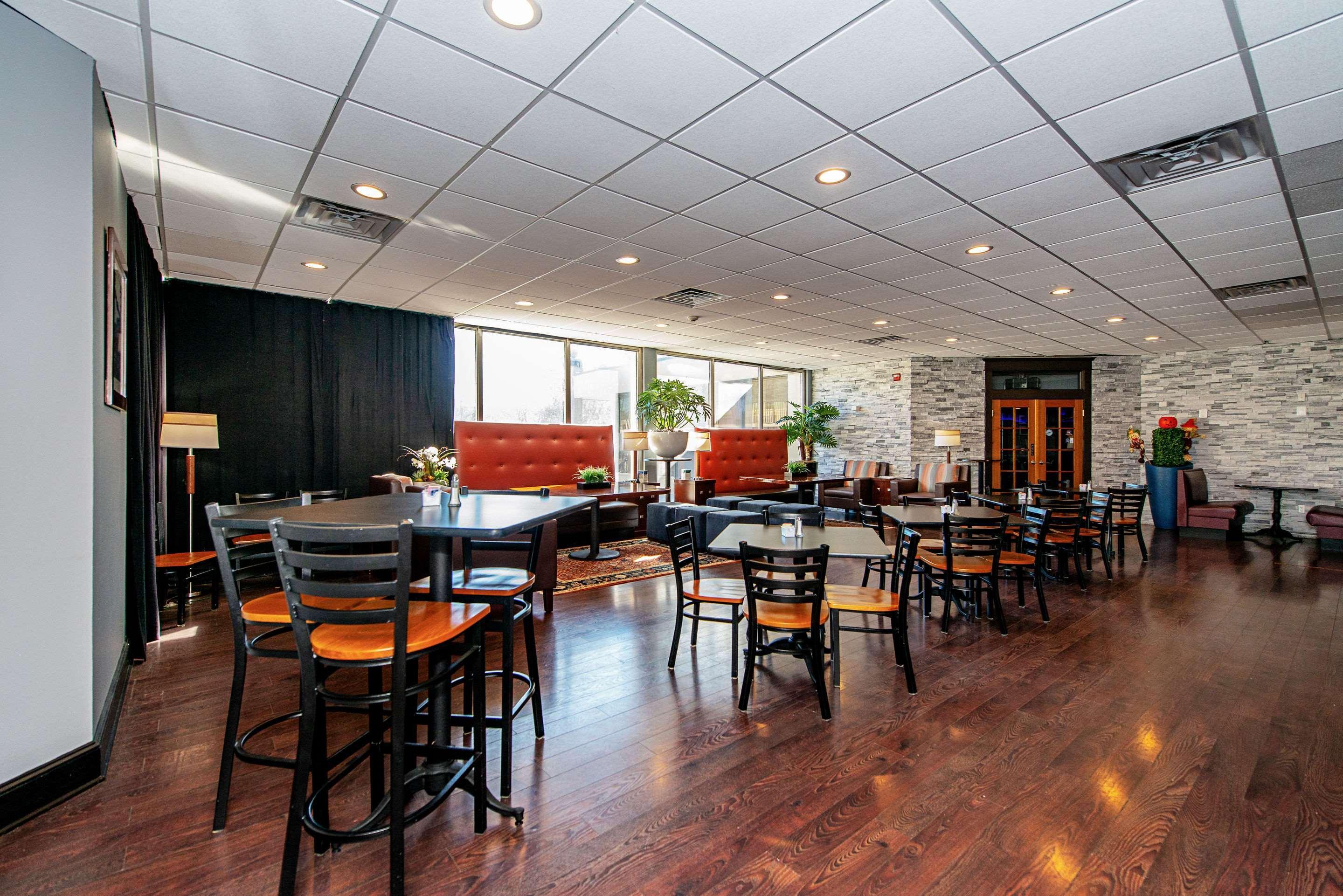 New Hope Inn & Suites Buitenkant foto