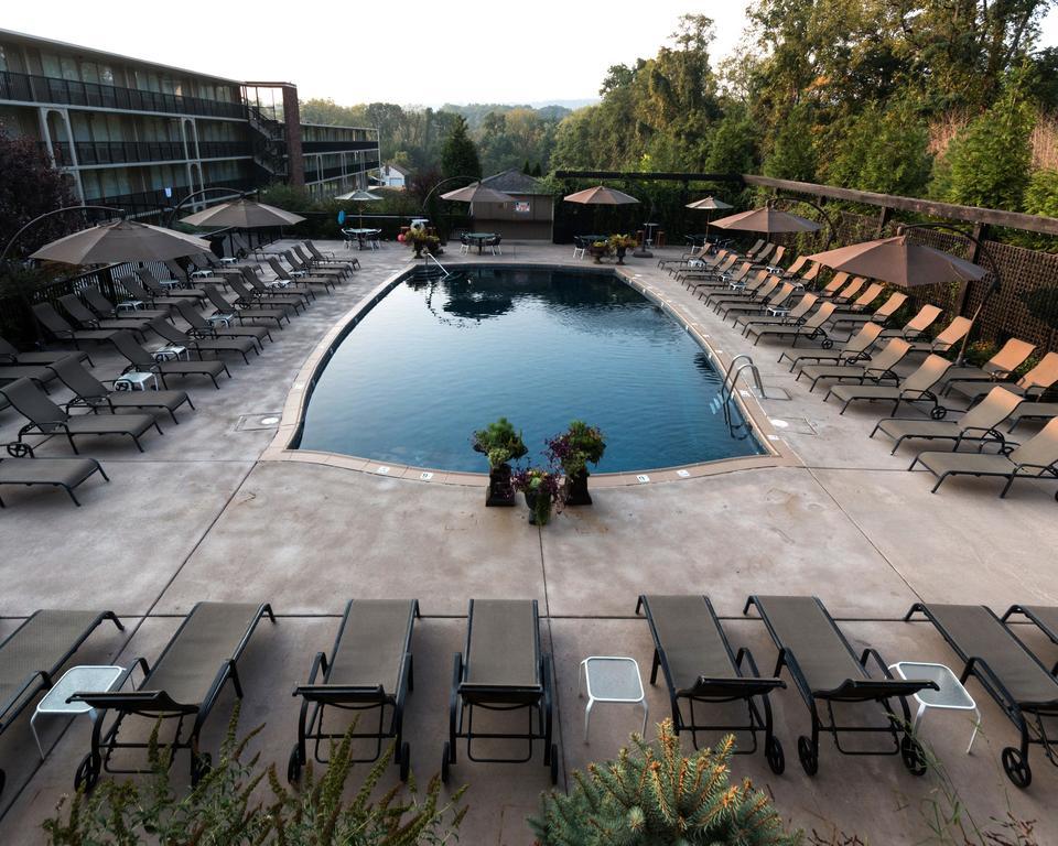 New Hope Inn & Suites Buitenkant foto