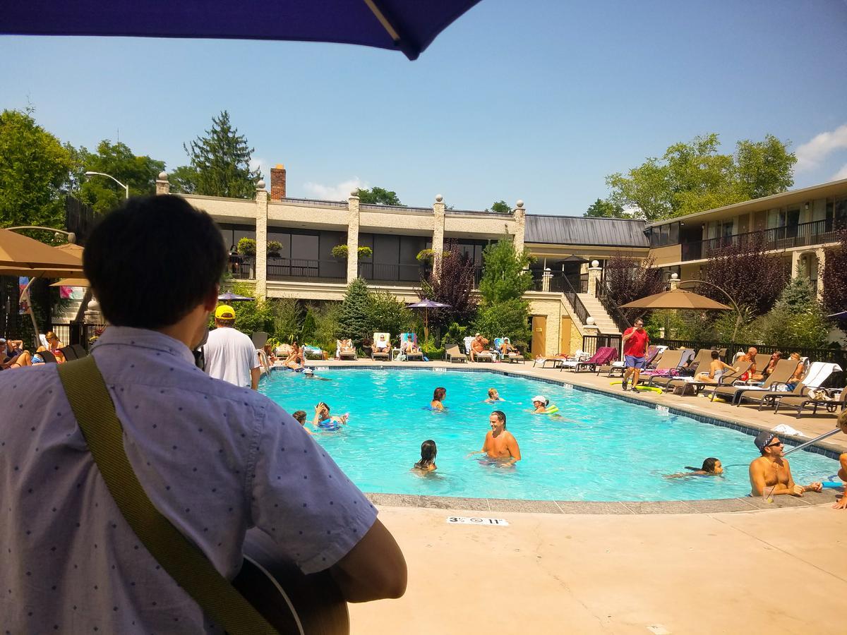 New Hope Inn & Suites Buitenkant foto