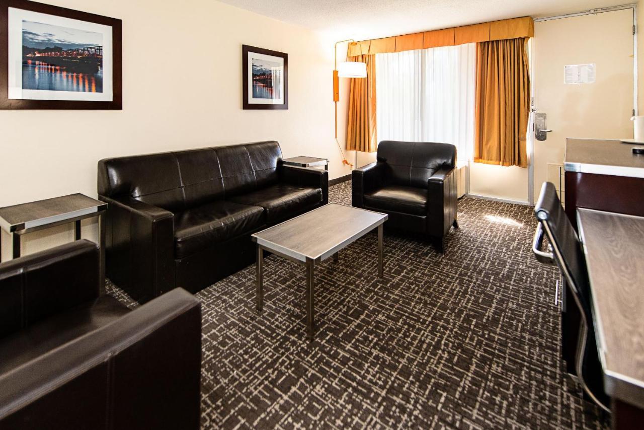 New Hope Inn & Suites Buitenkant foto
