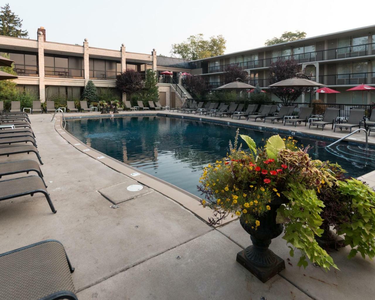 New Hope Inn & Suites Buitenkant foto